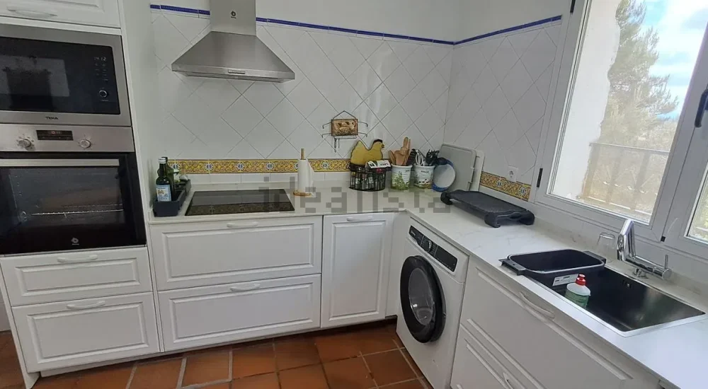 1229533760-Copy.webp